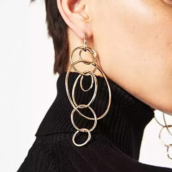 Zara Jewelry - LAST PAIR Zara Fashion Hoop Earrings in Gold